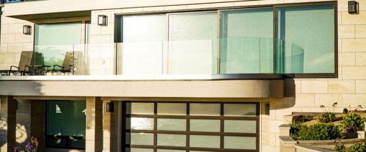Your Guide to Luxury Real Estate Your Guide to Luxury Real Estate